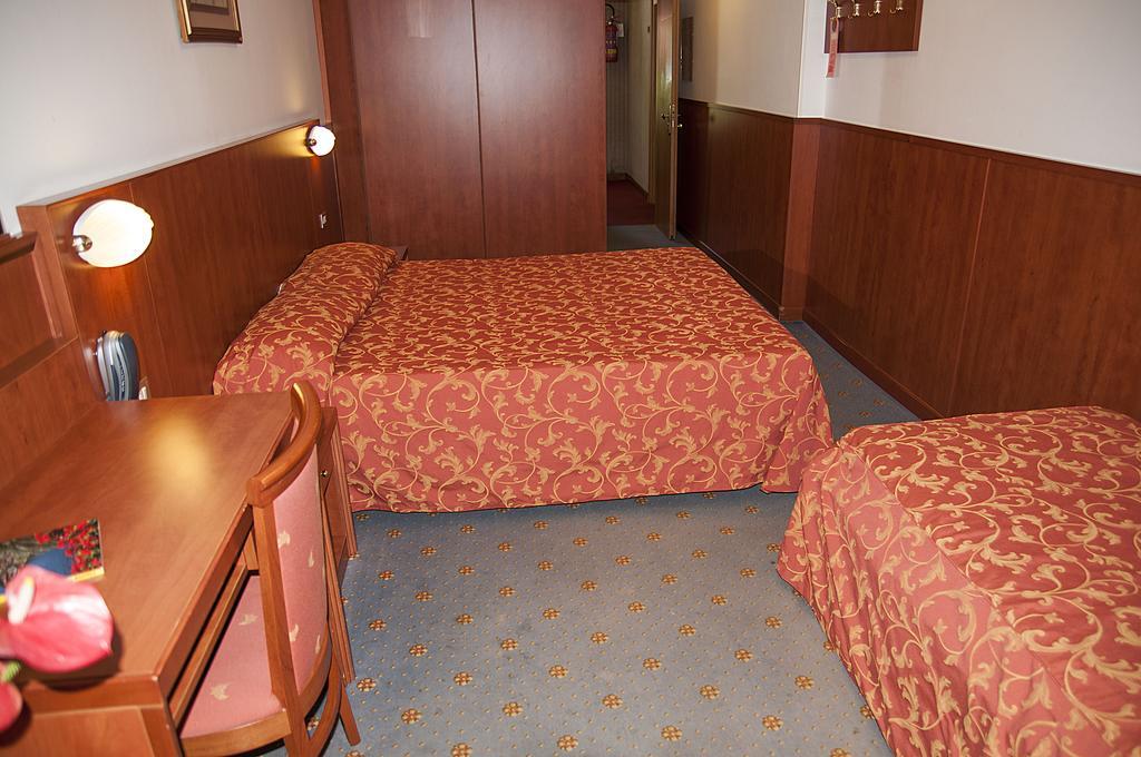 Hotel Garden Limone sul Garda Pokój zdjęcie